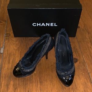 CHANEL Black Tweed Pumps 35 Authentic